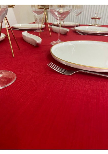 Çeyizlik Piko Sarma Gold Detaylı Dertsiz Masa Örtüsü Simsiz Kırmızı fiyatları