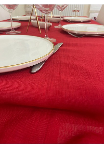 Çeyizlik Piko Sarma Gold Detaylı Dertsiz Masa Örtüsü Simsiz Kırmızı modelleri