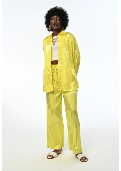 Kadın Rahat Kalıp Bol Paça Kare Desenli Sarı Jakarlı Pantolon