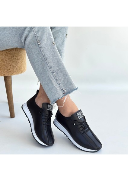Monya Siyah Cilt Bağcıklı Spor Ayakkabı - Lisinya fırsatları