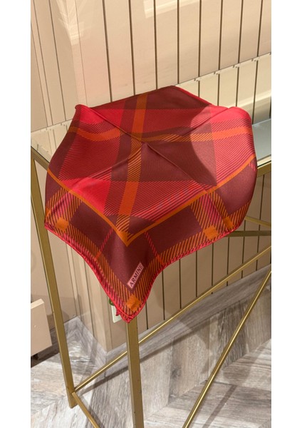 2025 Desenli Saf Ipek Twill Eşarp 9418-03 fırsatları