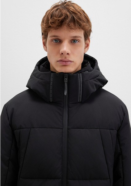 Su Itici Kapüşonlu Siyah Şişme Mont 0110675-71379 indirimleri