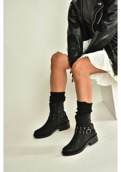V674121209 Siyah Alçak Topuklu Fermuarlı Kadın Bot fiyatları