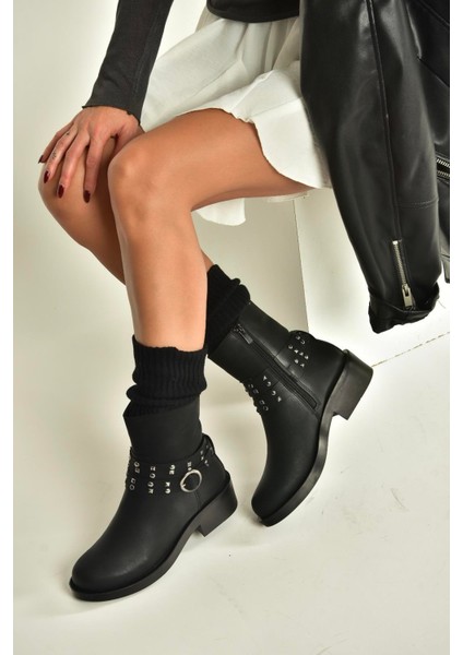 V674121209 Siyah Alçak Topuklu Fermuarlı Kadın Bot fırsatları
