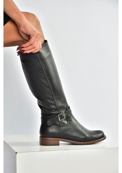 V398750603 Siyah Hakiki Deri Alçak Tabanlı Kadın Çizme fiyatları
