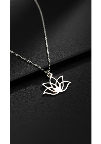 Sallantılı Lotus Gümüş Kolye indirimleri