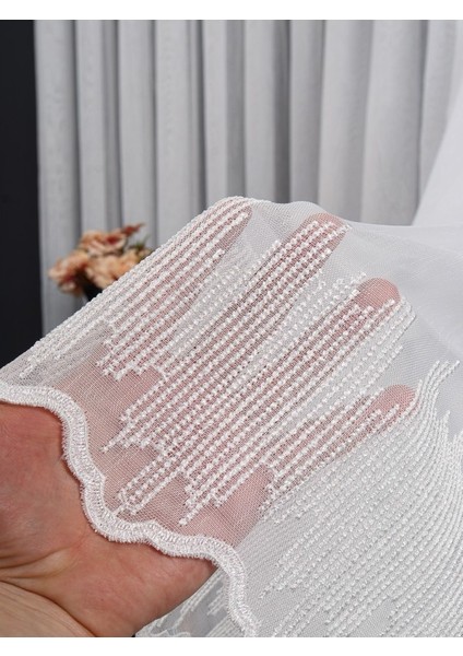 Etek Nakış Işlemeli Tül Perde (1/3 Sık Pile)