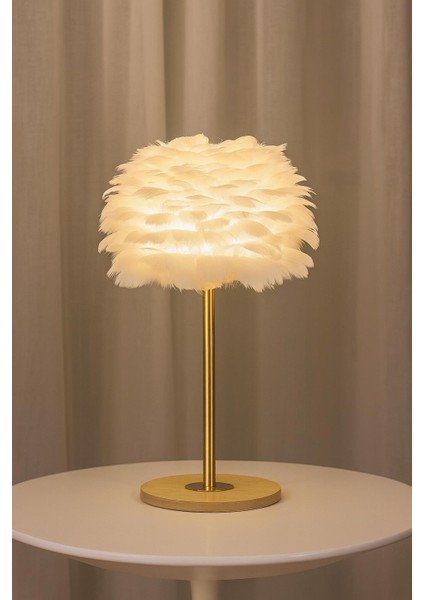 Beyaz Tüy Abajurlu Eskitme Masa Lambası – Modern Dekoratif Aydınlatma, 25X40 cm fiyatları