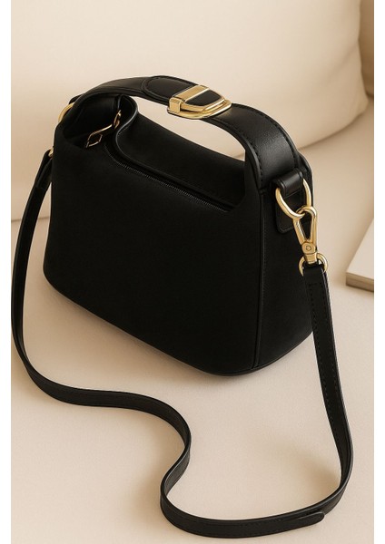 Lüks Süet Deri Detaylı Altın Aksesuarlı Omuz ve Çapraz Çanta