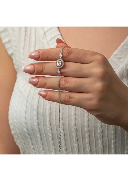 Gümüş Yuvarlak Baget Taşlı Kadın Bileklik modelleri