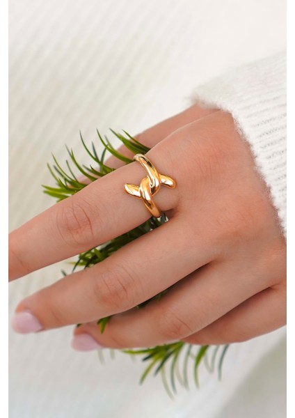 Altın Bombeli ve Düğüm Detaylı Kadın Yüzük Seti modelleri