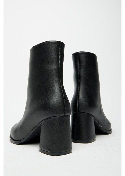 Siyah Kadın Yuvarlak Burun Basic Bot indirimleri