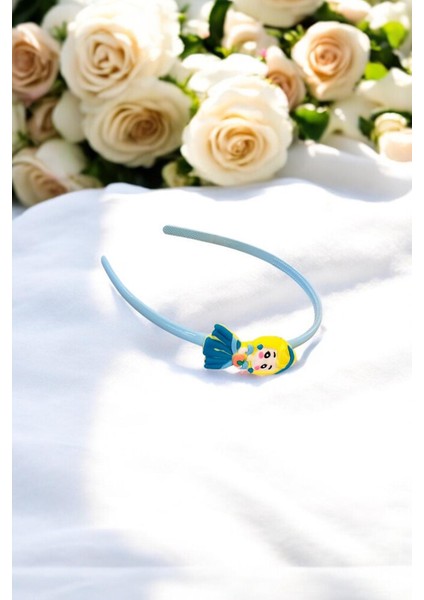 Çocuk Kız Figürlü Parlak Renklerde Taç