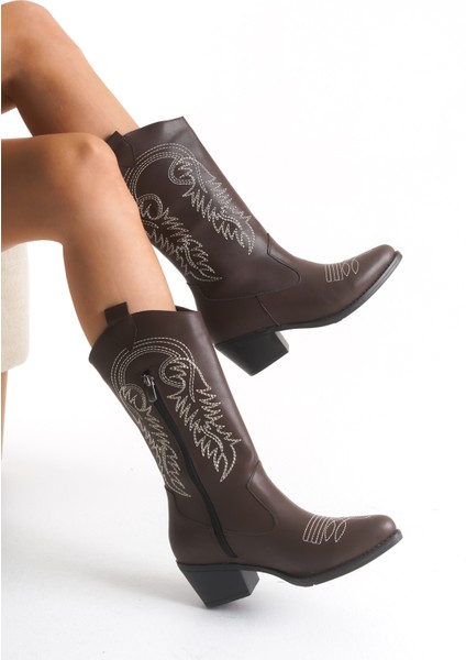 El Yapımı Sivri Burunlu Topuklu Nakışlı Desen Detaylı Cilt Kadın Fermuarlı Kovboy Çizme fiyatları
