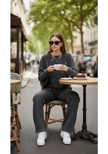 Kadın Taş Detaylı %95 Pamuk %5 Elastan Normal Kalıp Batik Siyah Sweatshirt – Bisiklet Yaka fiyatları