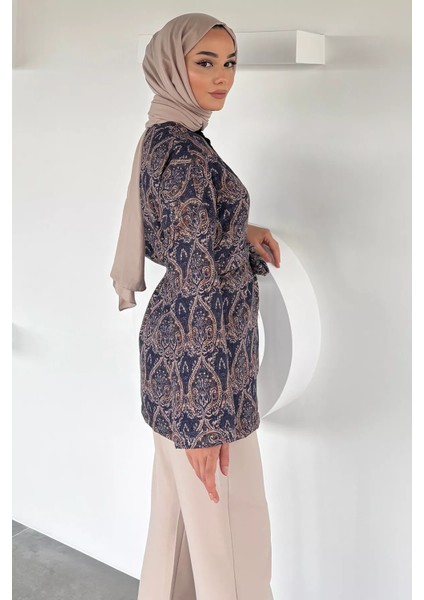 Kuşaklı Etnik Desen Kapitoneli Tesettür Ceket P-00018948 fiyatları