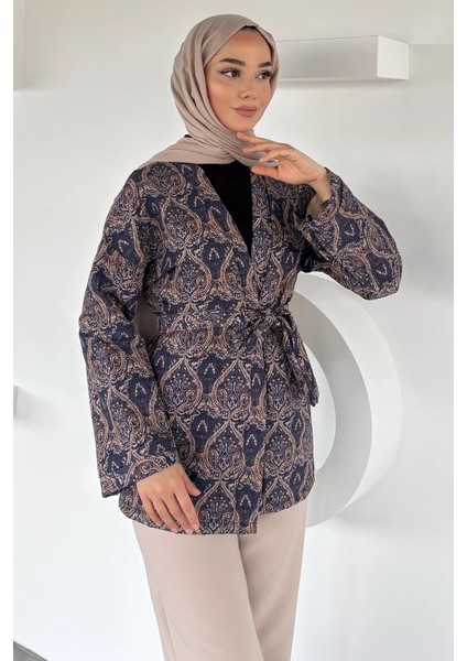 Kuşaklı Etnik Desen Kapitoneli Tesettür Ceket P-00018948 modelleri