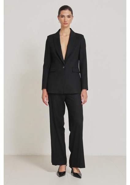 Siyah Tek Düğme Detaylı Ceket fiyatları