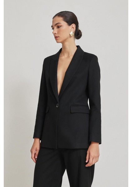Siyah Tek Düğme Detaylı Ceket fırsatları
