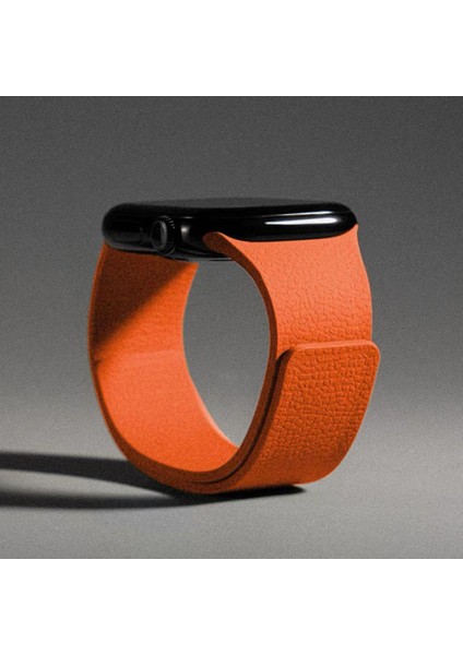 Apple Watch Series 11/10/9/8/7/se/se2/se3/ultra/ultra2/ultra3 Uyumlu 42/44/45/46/49MM Deri Görünümlü Yumuşak Dokulu Manyetik Mıknatıslı Kordon