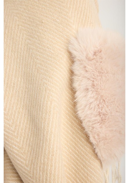 Kürk Cepli Saçaklı Şal indirimleri