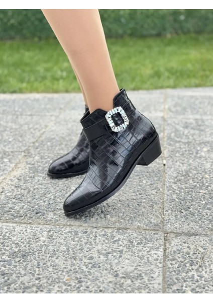 Marseil Kroko Desenli Kadın Deri Bot Taş Tokalı Şık Büyük Numara