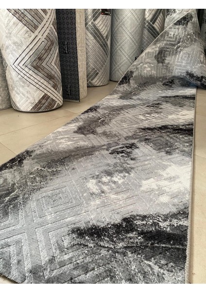 Kaymaz Tabanlı Makinada Yıkanabilir Halı fırsatları