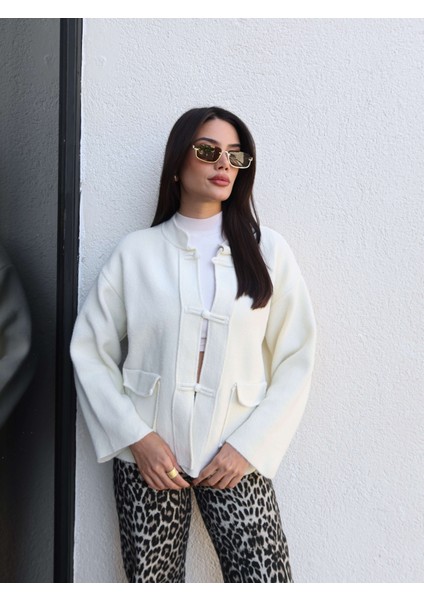 Dik Yaka Cepli Triko Hırka fırsatları