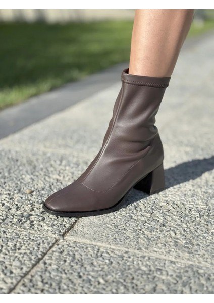 Felix Esnek Streç Kısa Topuklu Kadın Bot Büyük Numara fırsatları