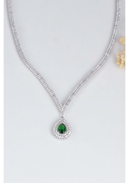 Hürrem Sultan Modeli Zümrüt Taşllı Damla Motifli 925 Ayar Gümüş Kolye modelleri