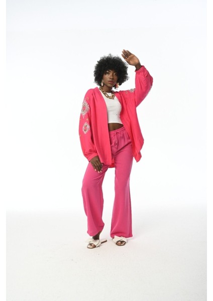 Kadın Sırtı ve Kolu Payetli Oversıze Kesim Kimono indirimleri