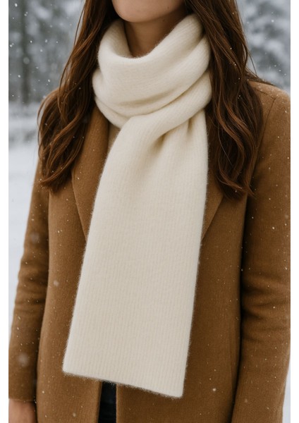 Kışlık Kadın Atkı – Peluş Akrilik, Sıcacık ve Şık