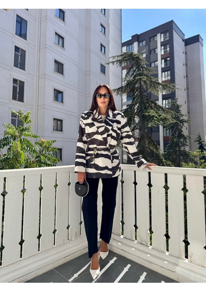 Keyymod Kadın Önde Çift Yırtmaçlı Zebra Desen Oversize Blazer Ceket modelleri