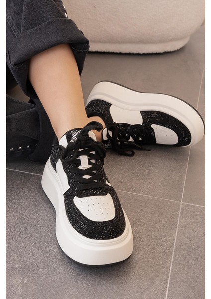 Larissa Guja Ithal Özel Seri Taş Detaylı Kadın Spor Ayakkabı Siyah