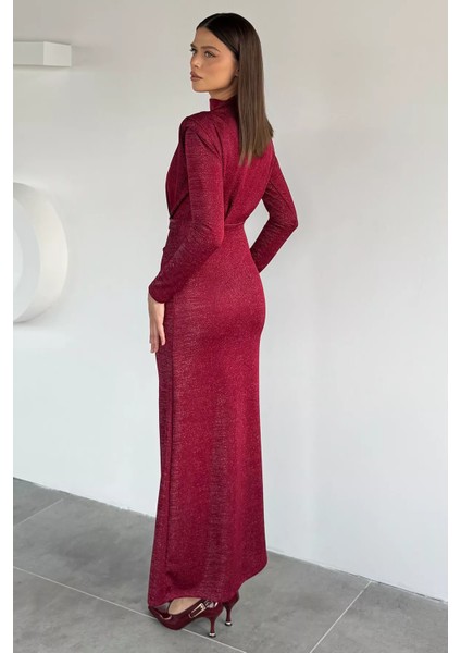 Kadın Dik Yaka Omuz Vatkalı Gold Toka Detaylı Likralı Işıltılı Elbise P-00018926 fırsatları