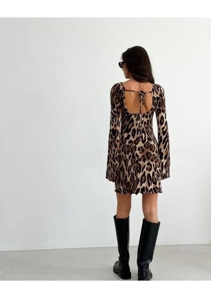 Kadın Uzun Kollu Sırtı Açık Bağlamalı Leopar Desenli Kısa Dalgıç Elbise fırsatları