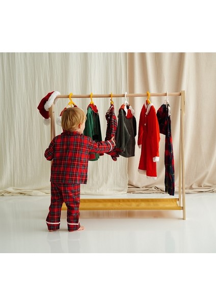 Montessori Elbise Askılığı fırsatları