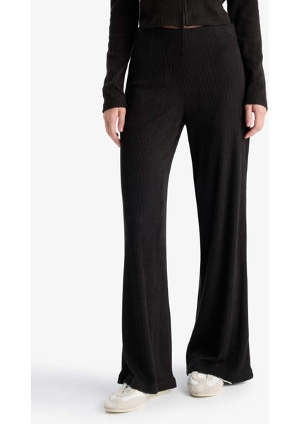 Beli Lastikli Flare Fit Geniş Paça Eşofman Altı F0991AX25WN fırsatları