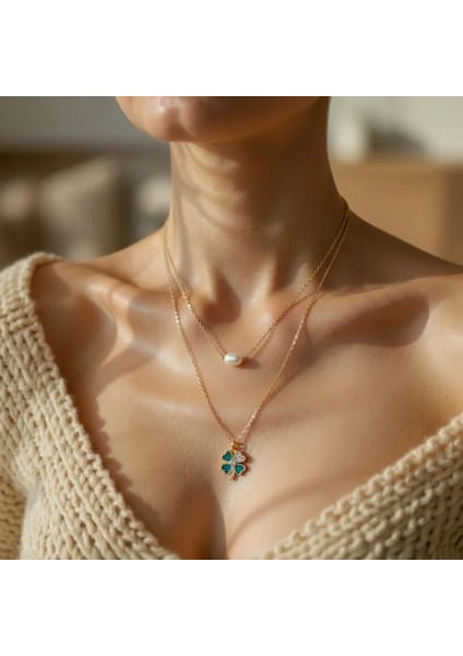 Kadın Ikili Kolye – Inci ve Yonca Figürlü, Gold Kaplama Zarif Çelik Tasarım