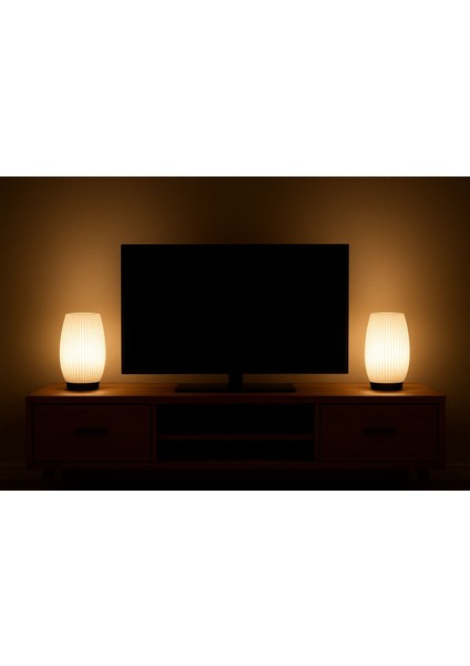 Çizgili Spiral Tasarımlı Modern Masa Lambası – Dekoratif Abajur ve Gece Lambası | E27 Uyumlu Kablolu LED Aydınlatma