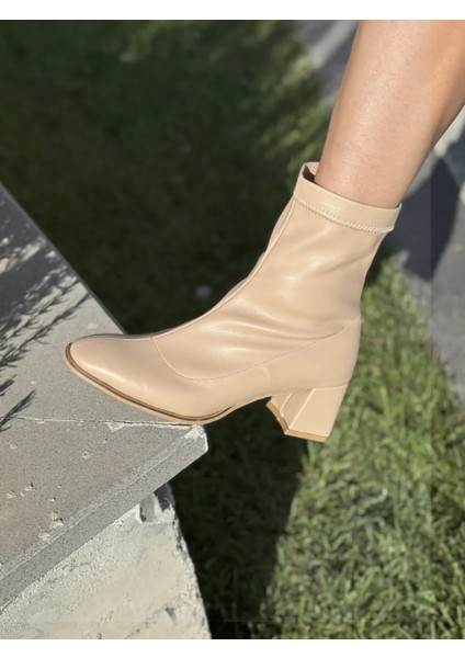 Felix Esnek Streç Kısa Topuklu Kadın Bot Büyük Numara fiyatları