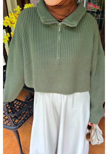 Yaka Fermuarlı Crop Triko Kazak Haki modelleri