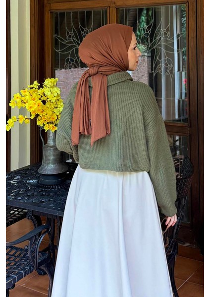 Yaka Fermuarlı Crop Triko Kazak Haki fırsatları