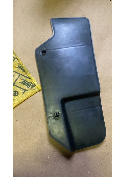 Tofaş Doğan Kartal Şahin Murat 131 Şase Muhafaza Plastiği Motor Şase Radyatör Yan Toz Bakalit Sol