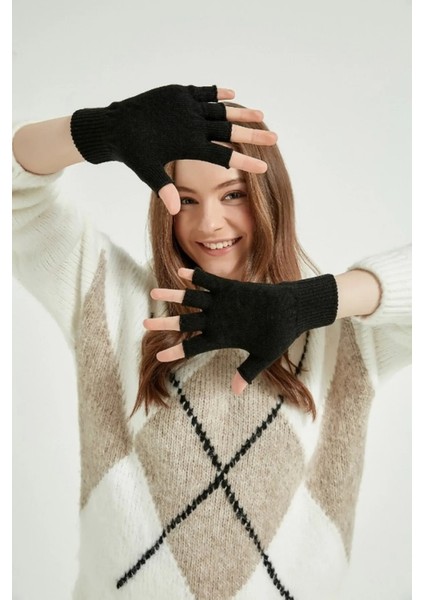 Tiriko Kadın Kesik Eldiven Siyah modelleri