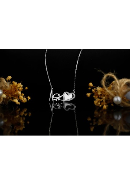 Adı Aşk Kolye