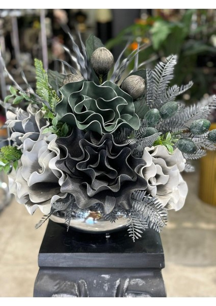 Yapay Çiçek Aranjmanlı Gümüş Yassı Vazo No:19