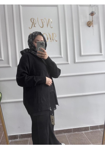 Kapüşonlu Ikili Takım