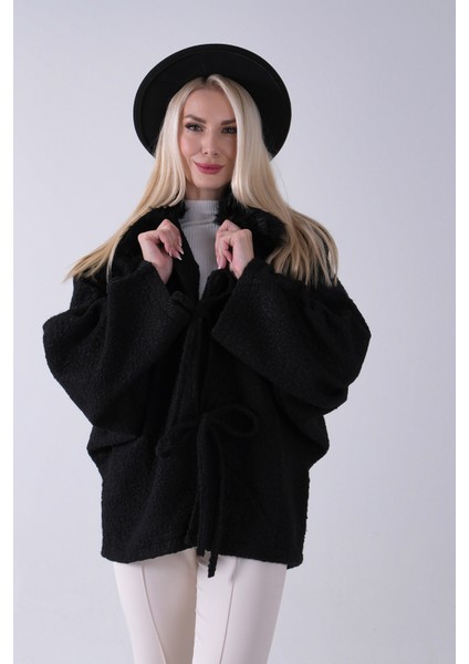 Siyah Önü Bağlama Detaylı Yakası Kürklü Panço 47122475.01