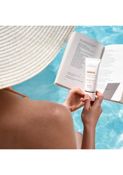 Instıtut Esthederm Parıs Photo Regul - Leke Karşıtı ve Bronzlaştırıcı Güneş Kremi 50 ml